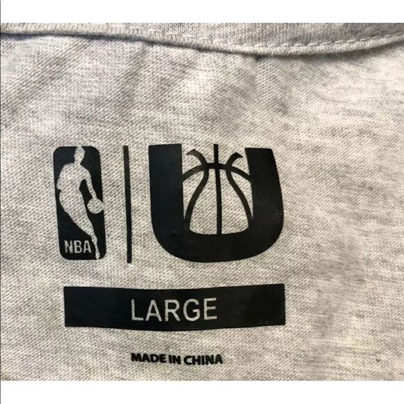 NBA Brooklyn Nets Sequin Pocket Tee Top Size Large - Picture 5 of 5